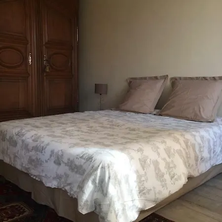 Aux Berges Du Bed & Breakfast *