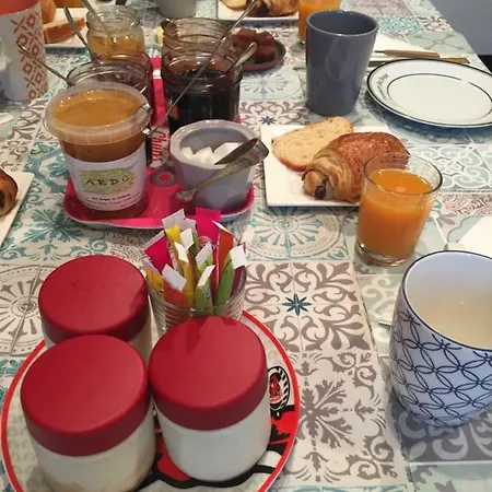 Aux Berges Du Bed & Breakfast Coubisou